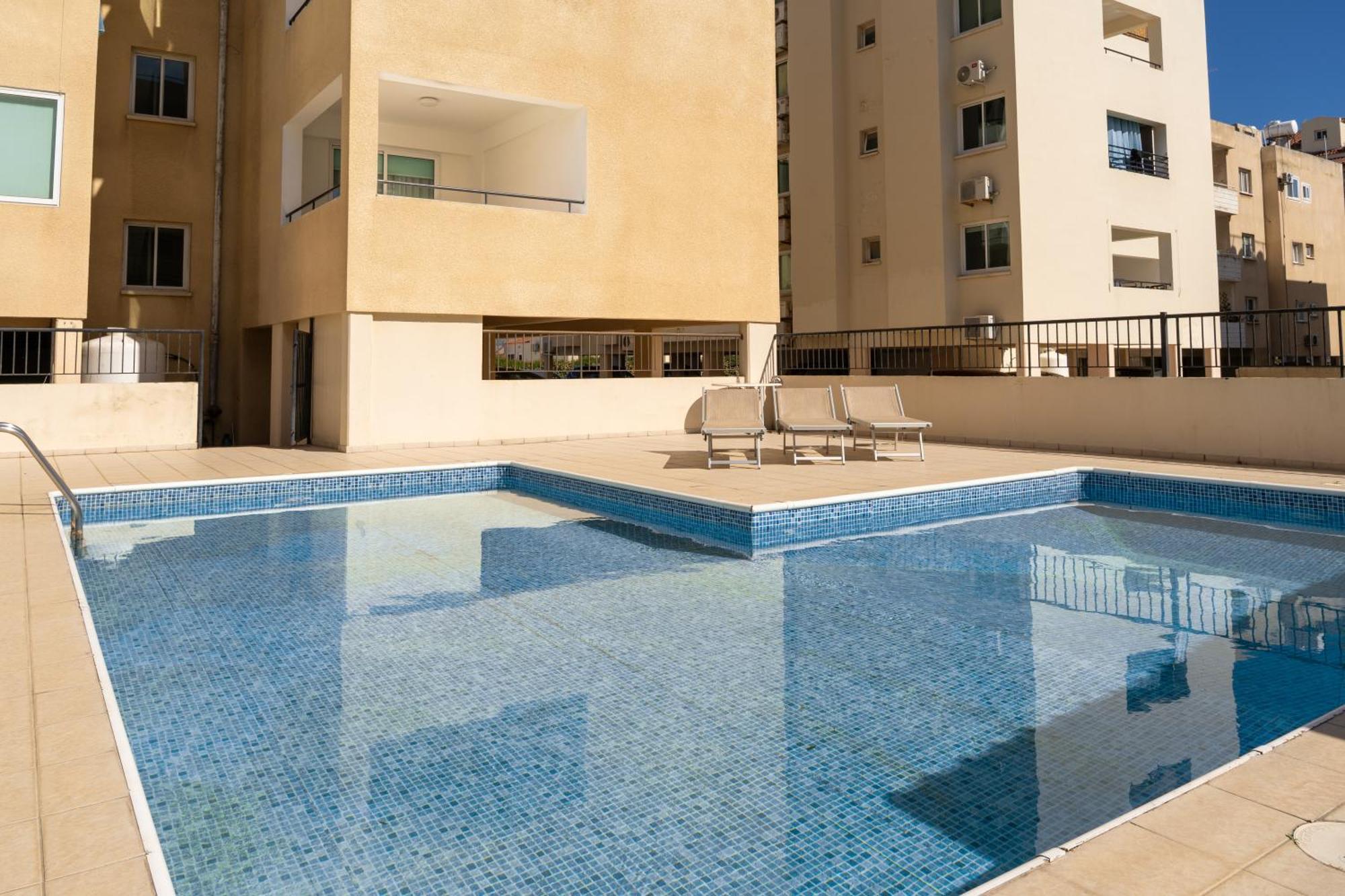 Olivia Mackenzie 2 Bedroom Flat With Pool Larnaca Exterior foto