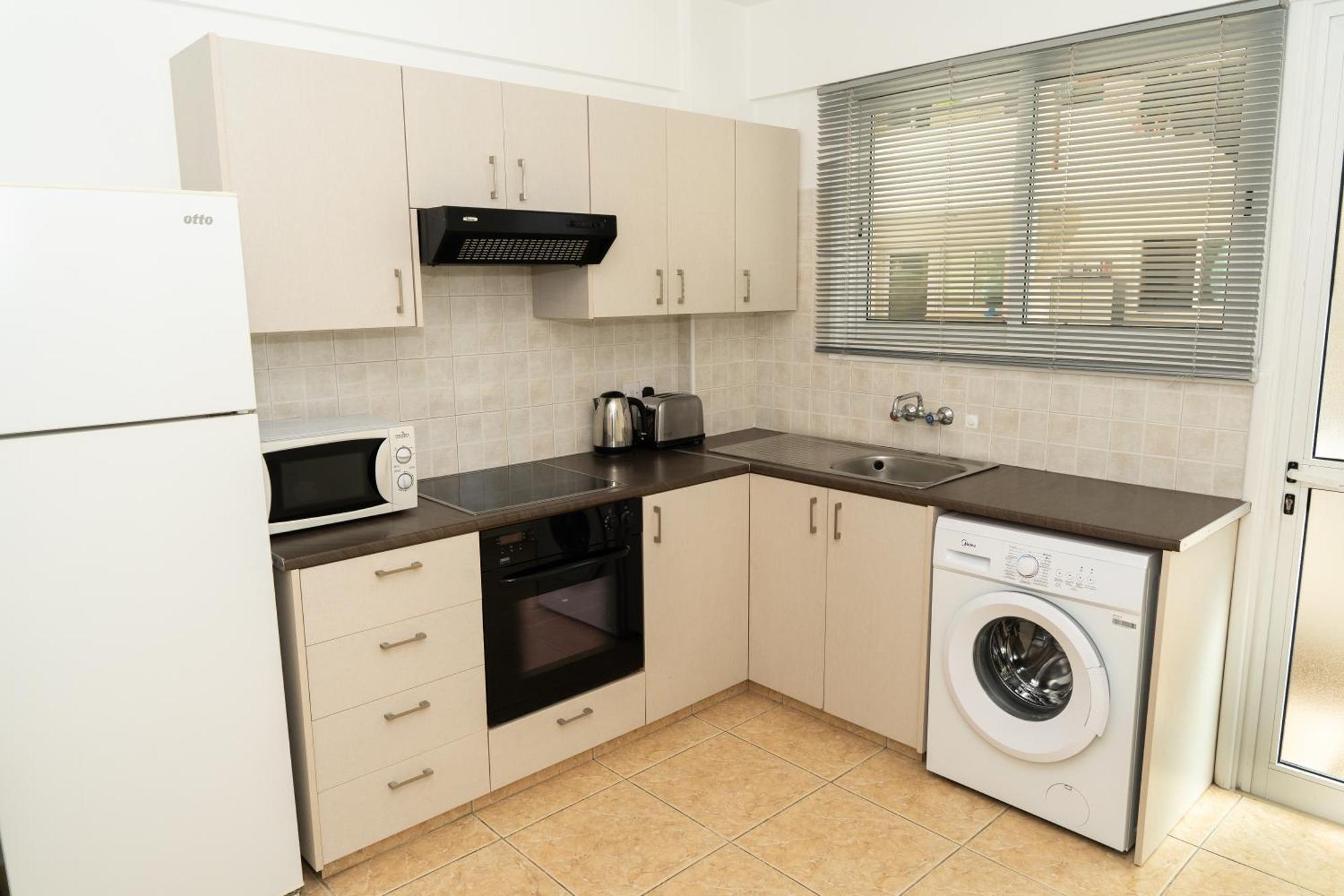 Olivia Mackenzie 2 Bedroom Flat With Pool Larnaca Exterior foto